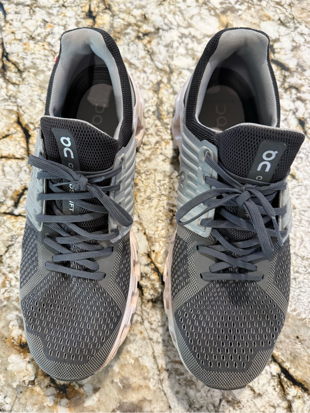 On Running Men’s Cloudswift in Rock/Slate. Size13 in Excellent Condition - Picture 2 of 8